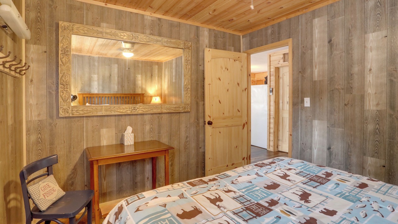 Photo of Bedroom in Greers Ferry