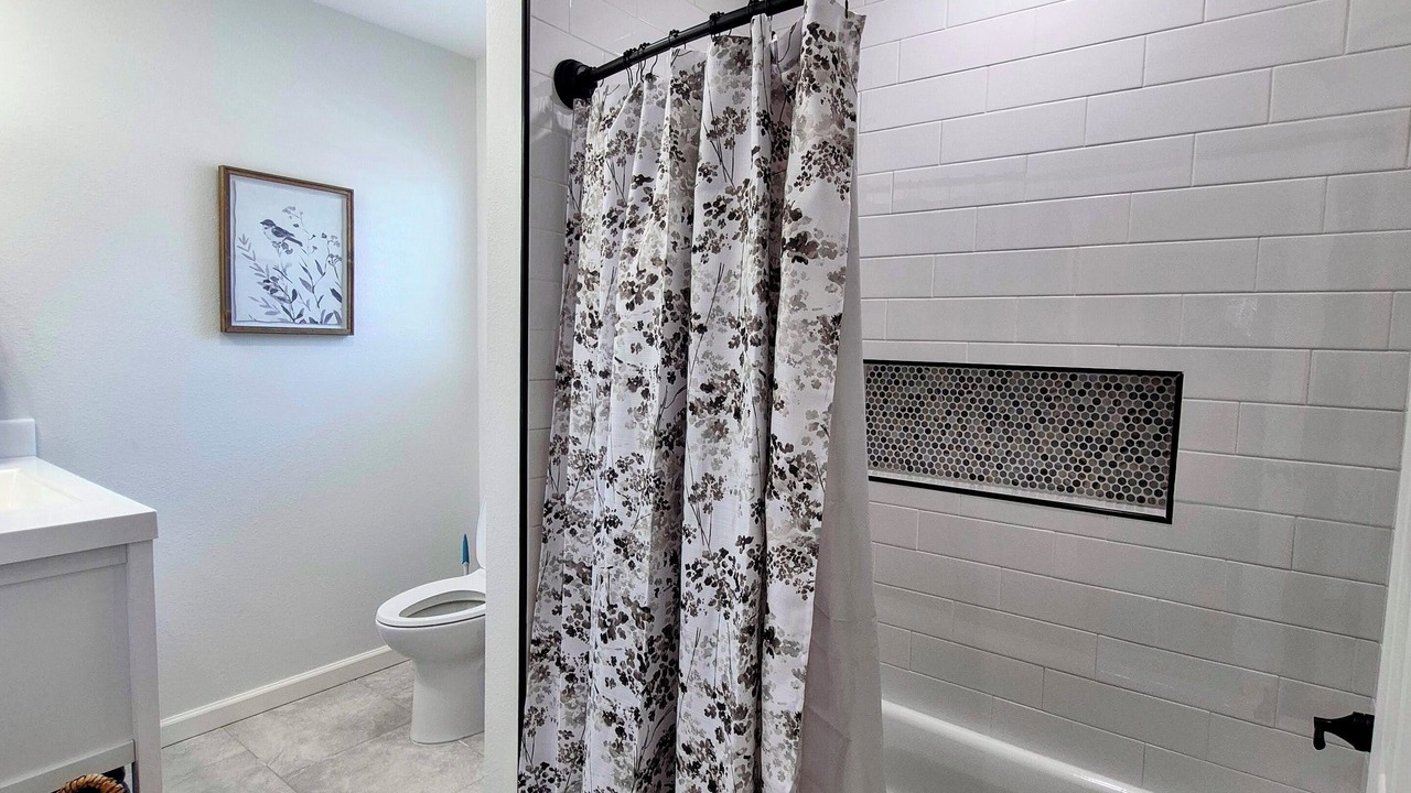 Photo of Bathroom in Junction