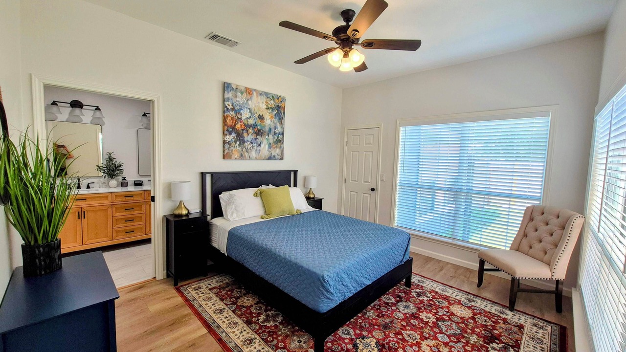 Photo of Bedroom in Junction