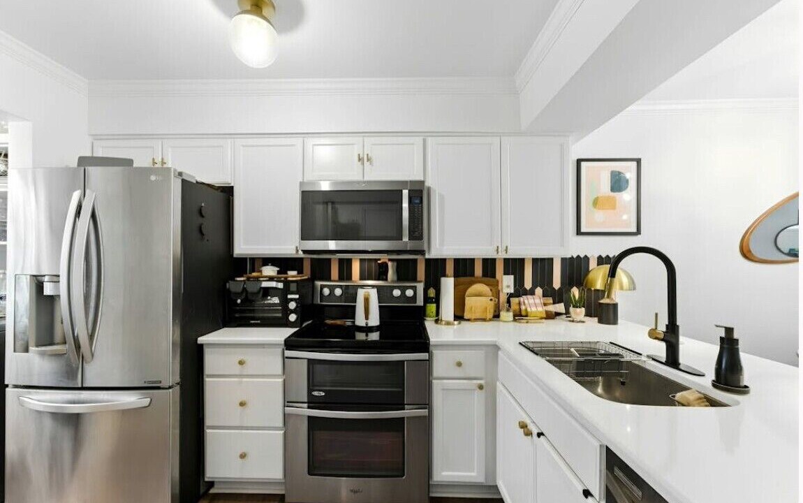 Photo of Kitchen in South River City