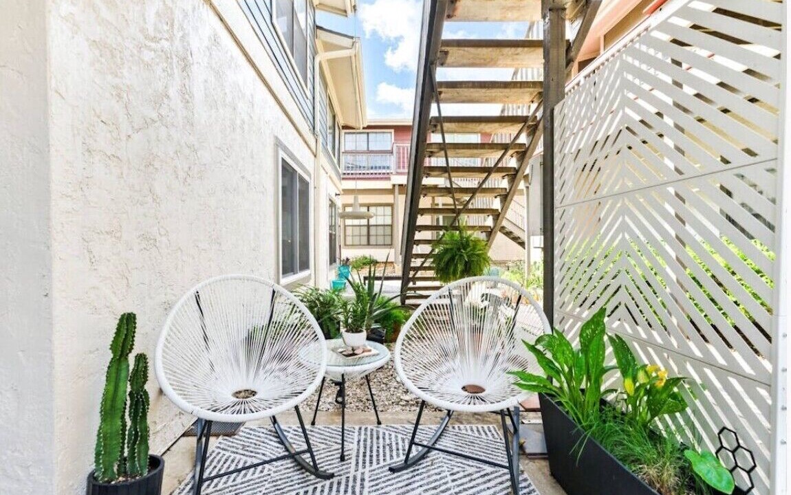Photo of Patio Balcony in South River City