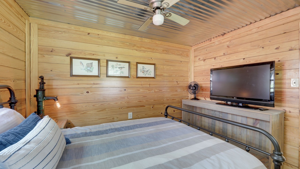 Photo of Bedroom in Sublime