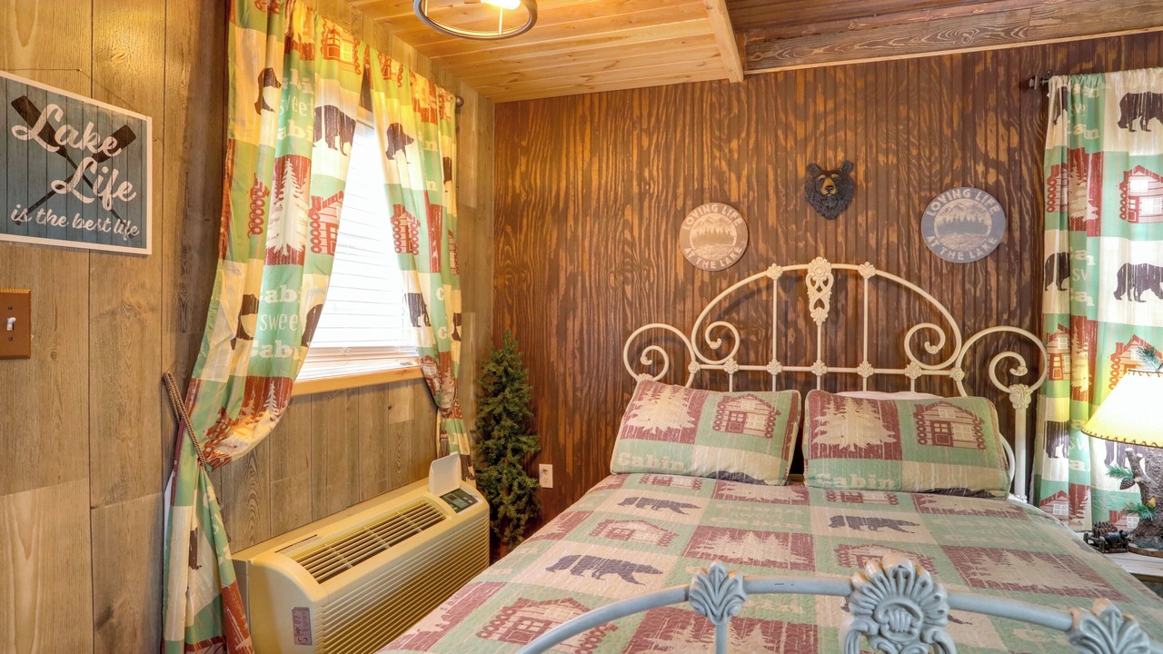 Photo of Bedroom in Greers Ferry