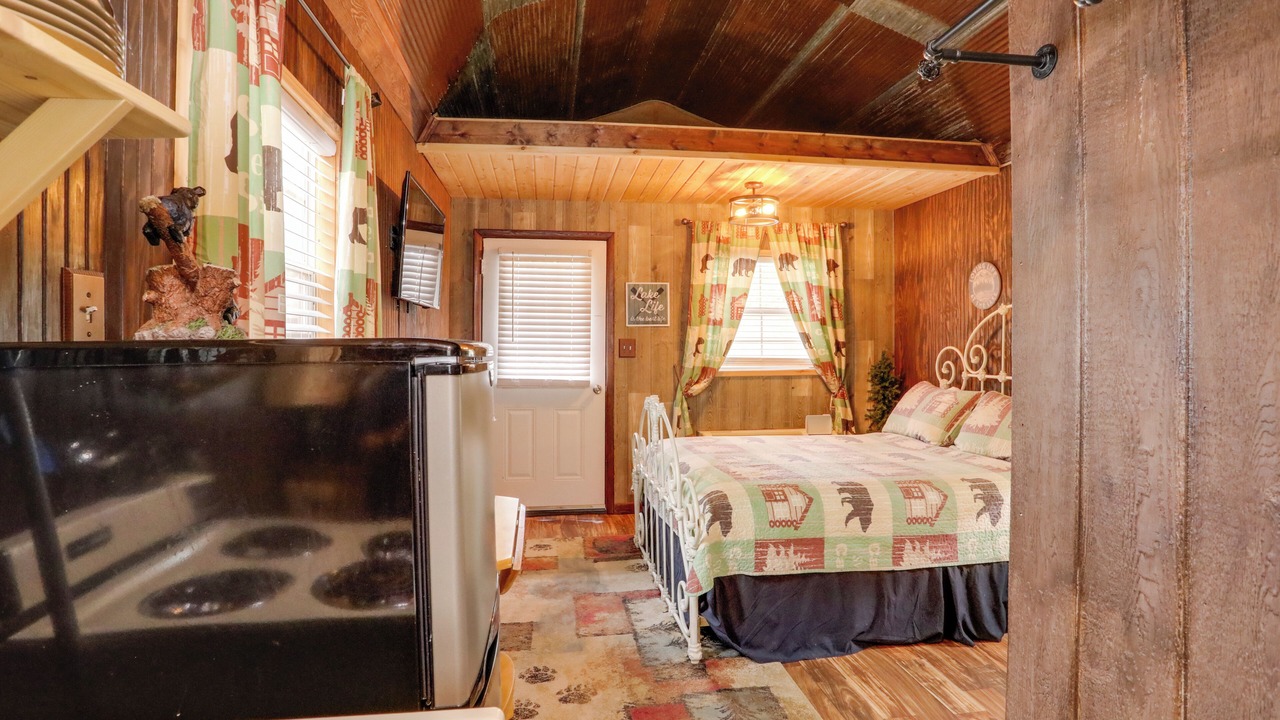 Photo of Bedroom in Greers Ferry