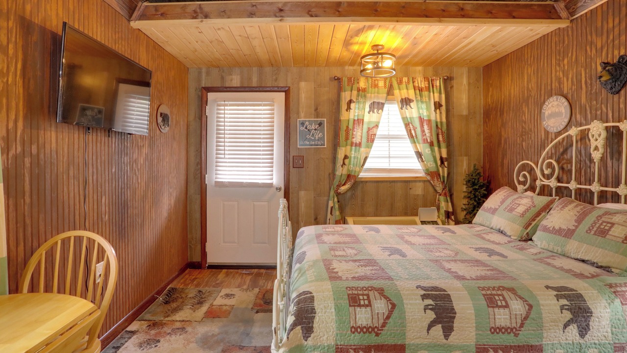 Photo of Bedroom in Greers Ferry