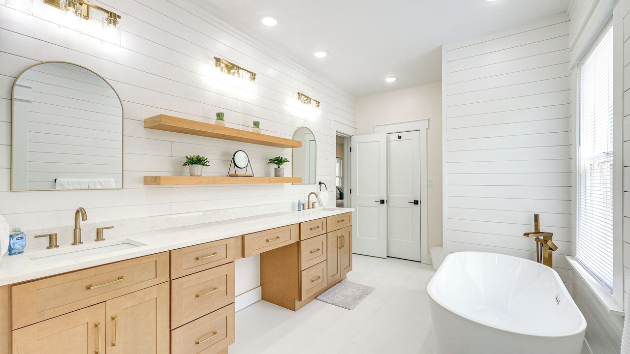 Photo of Bathroom in Arsenal