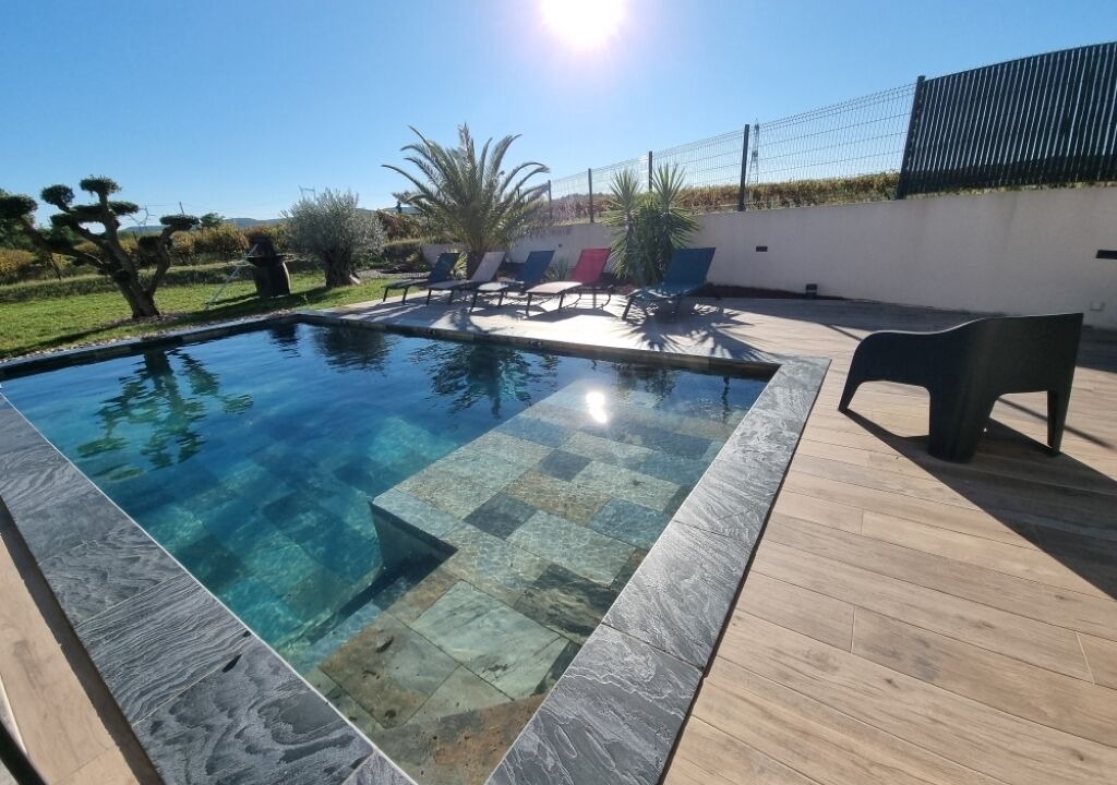 Photo of Outdoor in Saint-Julien-de-Peyrolas