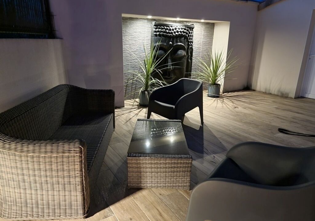 Photo of Patio Balcony in Saint-Julien-de-Peyrolas