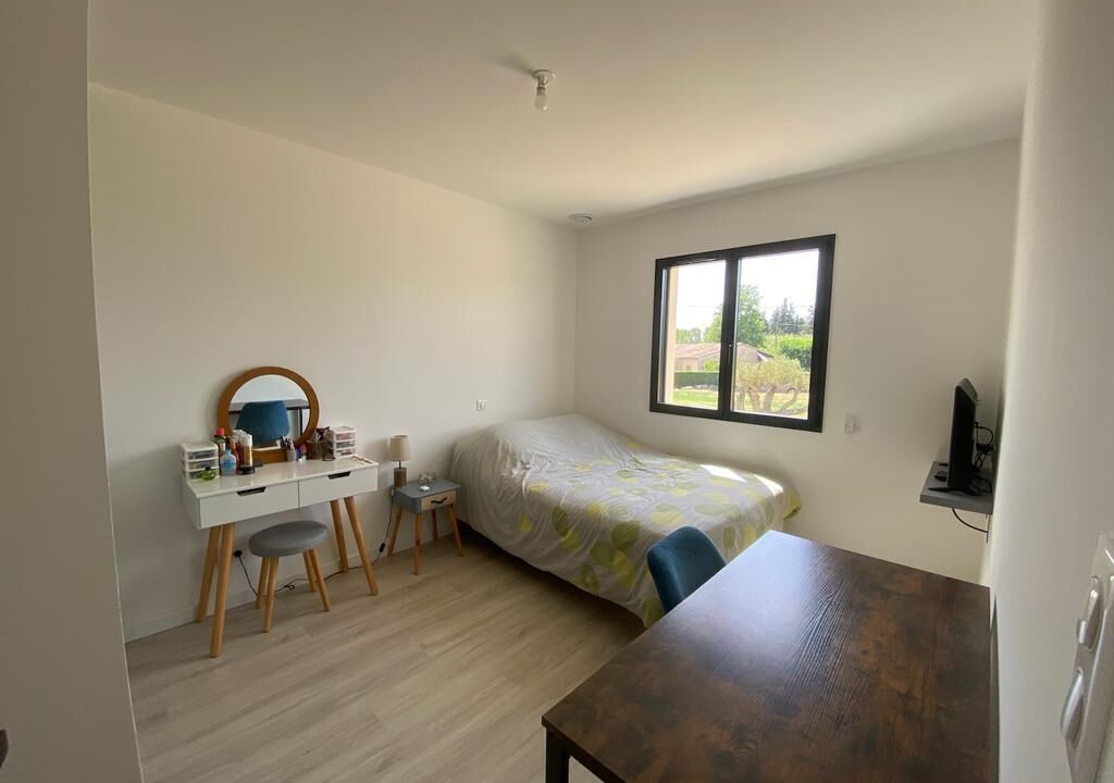Photo of Bedroom in Saint-Julien-de-Peyrolas