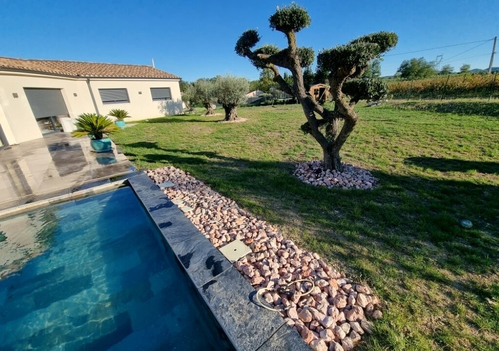 Photo of Outdoor in Saint-Julien-de-Peyrolas
