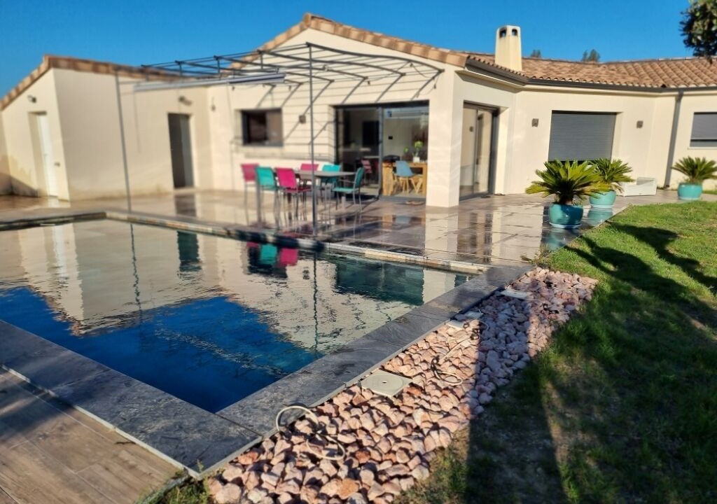 Photo of Outdoor in Saint-Julien-de-Peyrolas