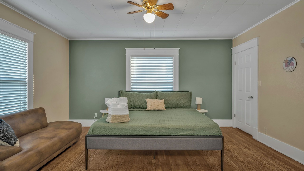 Photo of Bedroom in Webb City