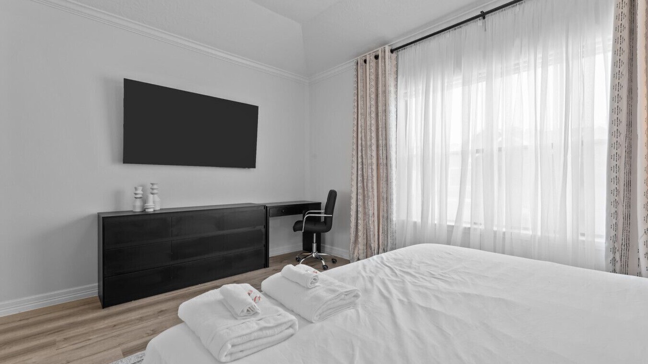 Photo of Bedroom in Greater Fondren Southwest