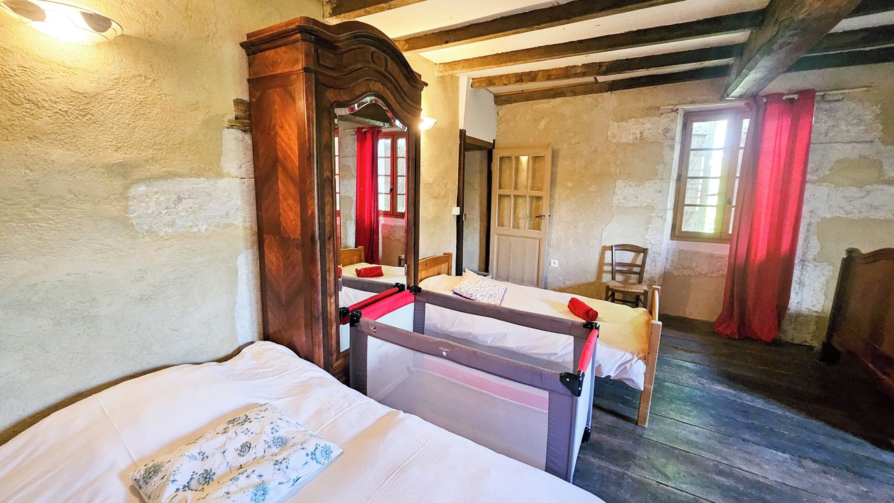 Photo of Bedroom in Pillac