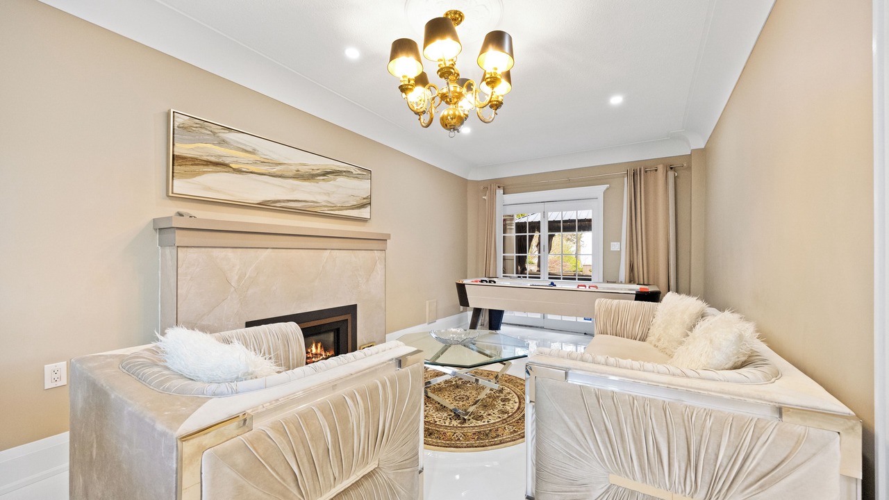 Photo of Livingroom in Burlington