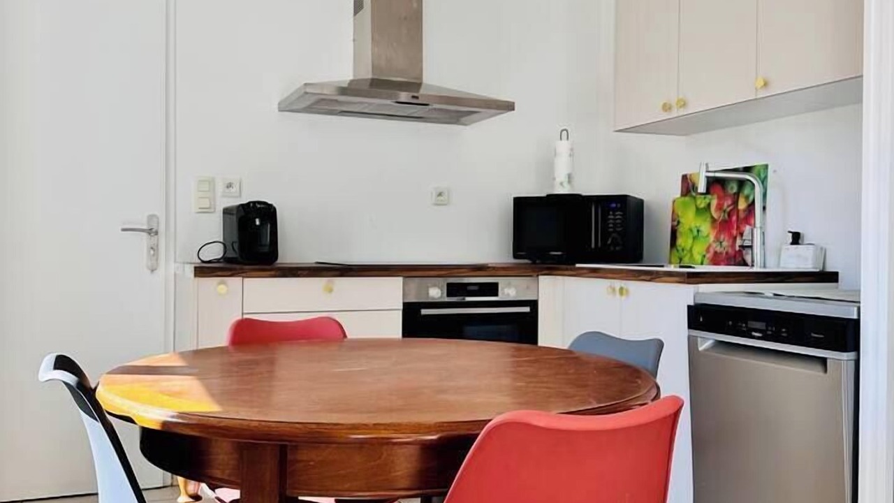 Photo of Others in Usseau