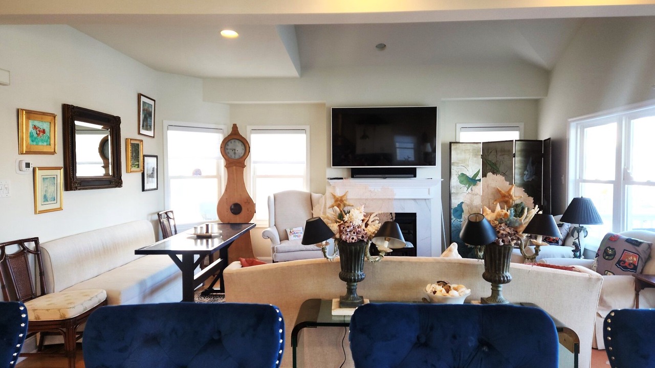 Photo of Livingroom in Cape May Court House