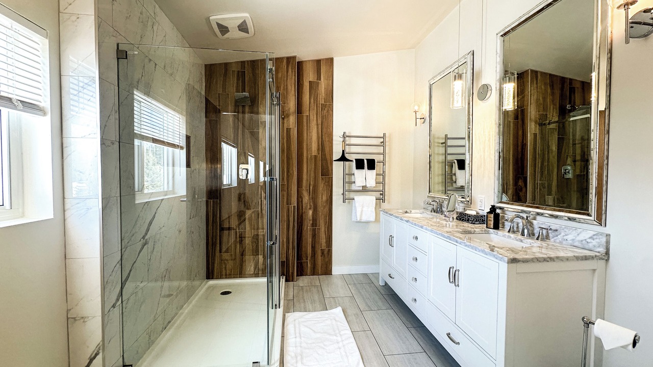Photo of Bathroom in Kaministiquia
