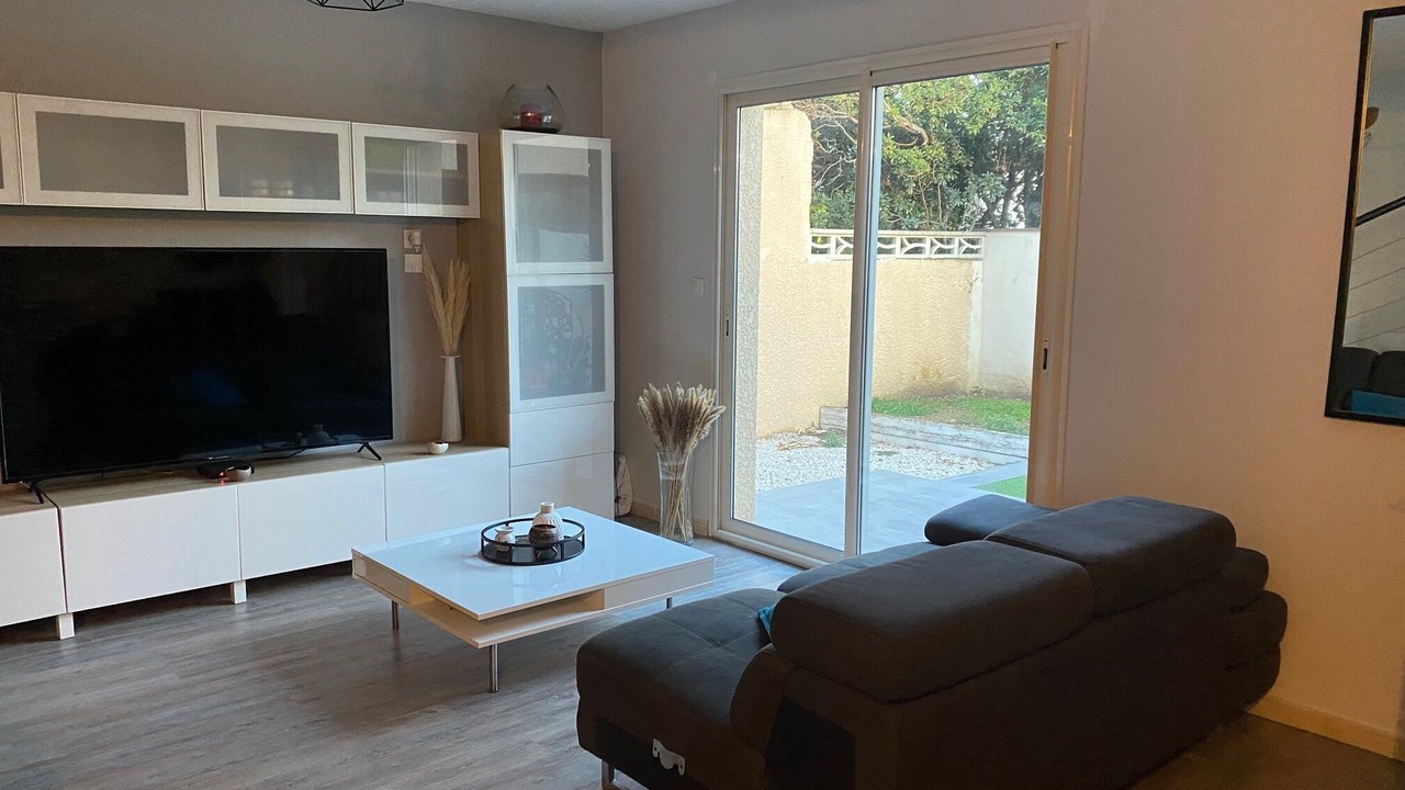 Photo of Livingroom in Cournonsec