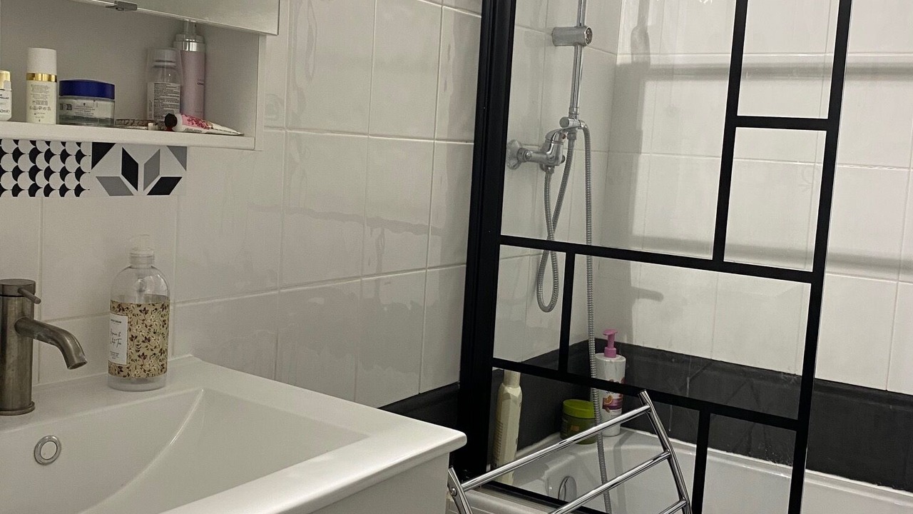 Photo of Bathroom in Cournonsec