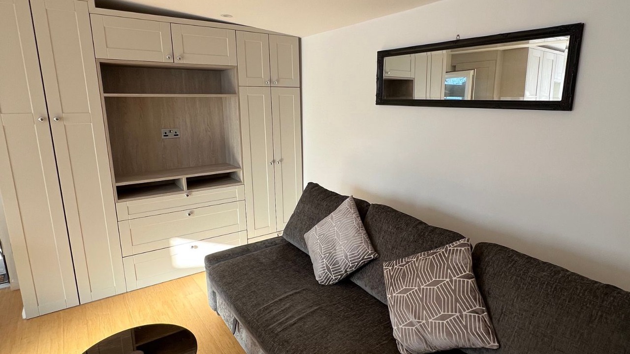 Photo of Livingroom in Greenford Broadway