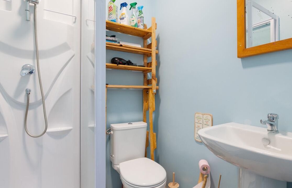 Photo of Bathroom in Fry