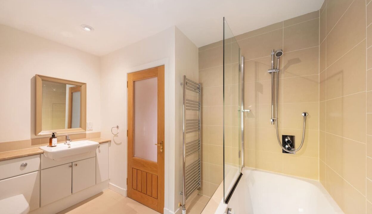 Photo of Bathroom in Aboyne