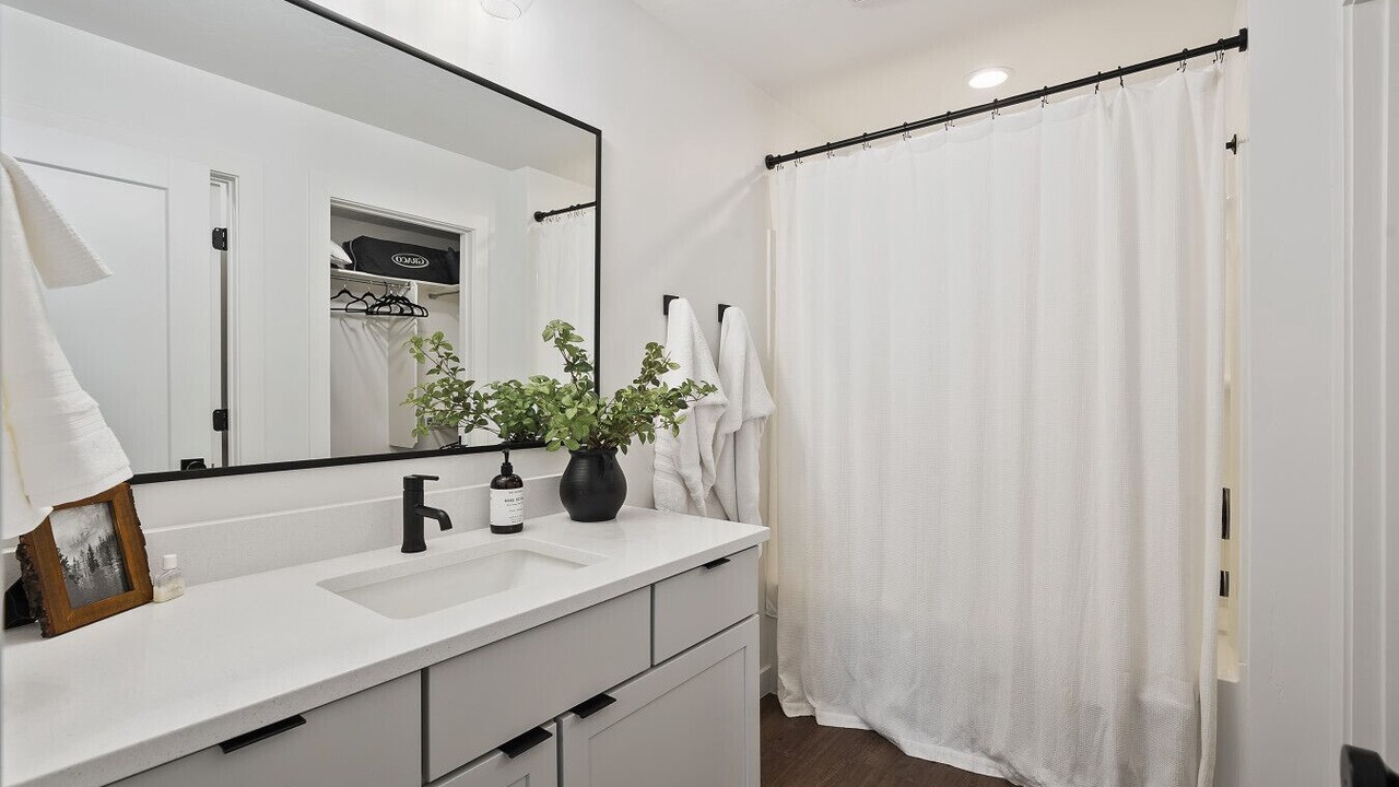 Photo of Bathroom in Mountain Green
