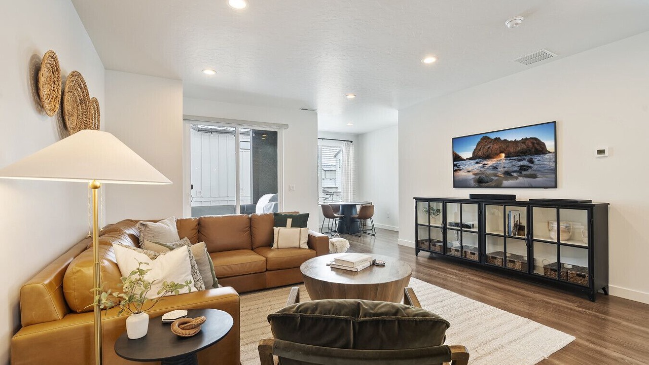 Photo of Livingroom in Mountain Green