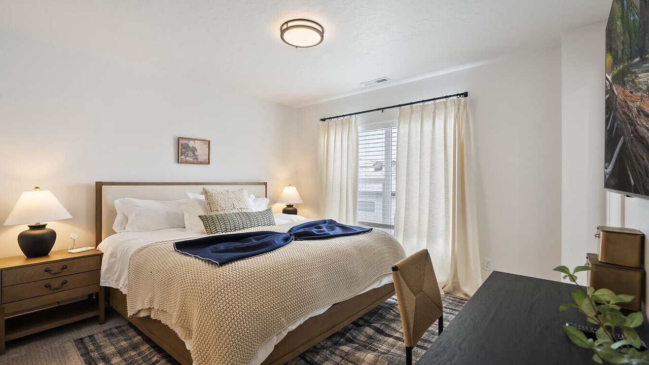 Photo of Bedroom in Mountain Green