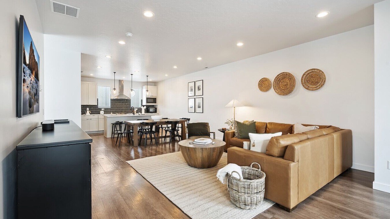 Photo of Livingroom in Mountain Green