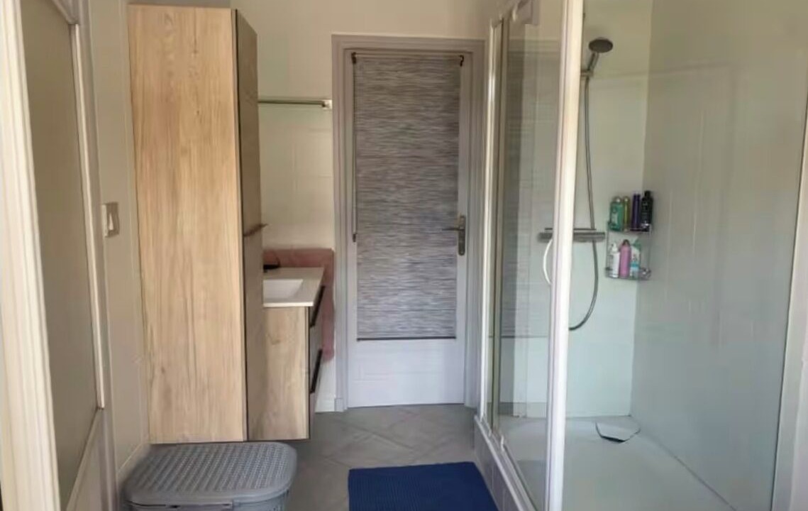 Photo of Bathroom in Glacis-Victoire