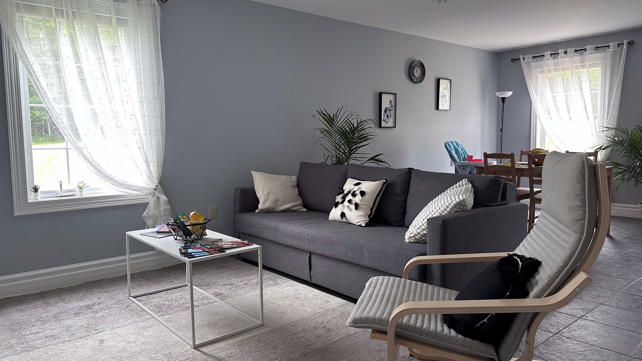 Photo of Livingroom in Charlotte's Shore