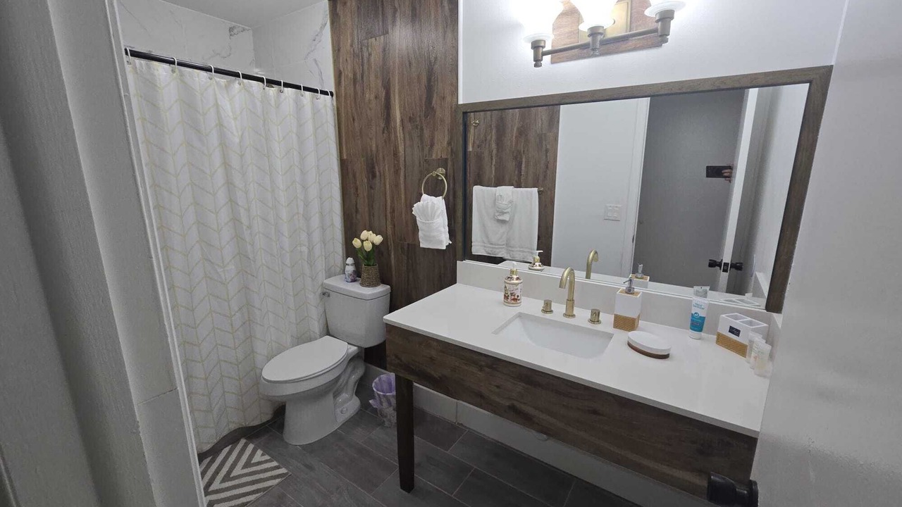 Photo of Bathroom in Greater Northdale