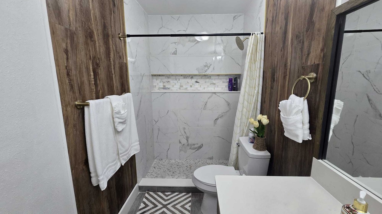 Photo of Bathroom in Greater Northdale
