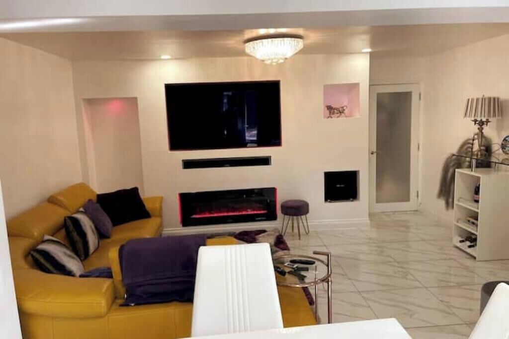 Photo of Livingroom in Basildon