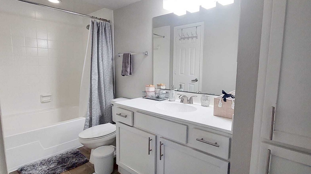 Photo of Bathroom in Deco