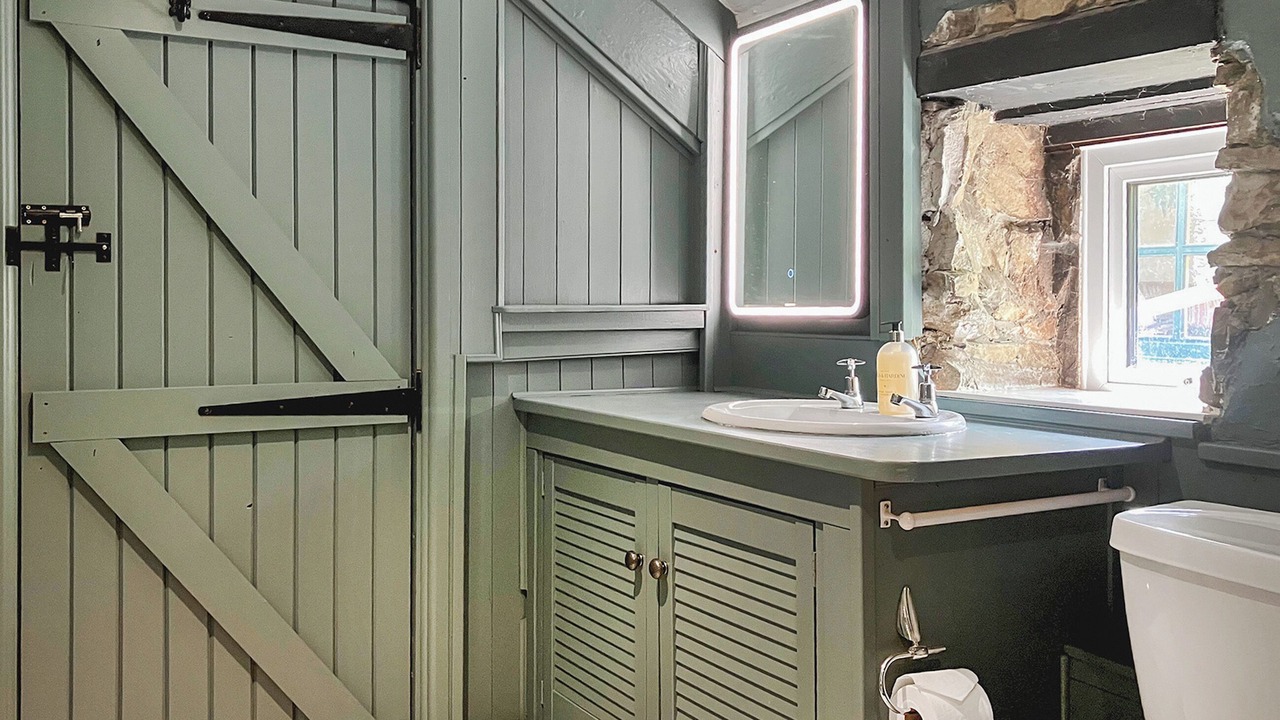 Photo of Bathroom in Ysbyty Ystwyth