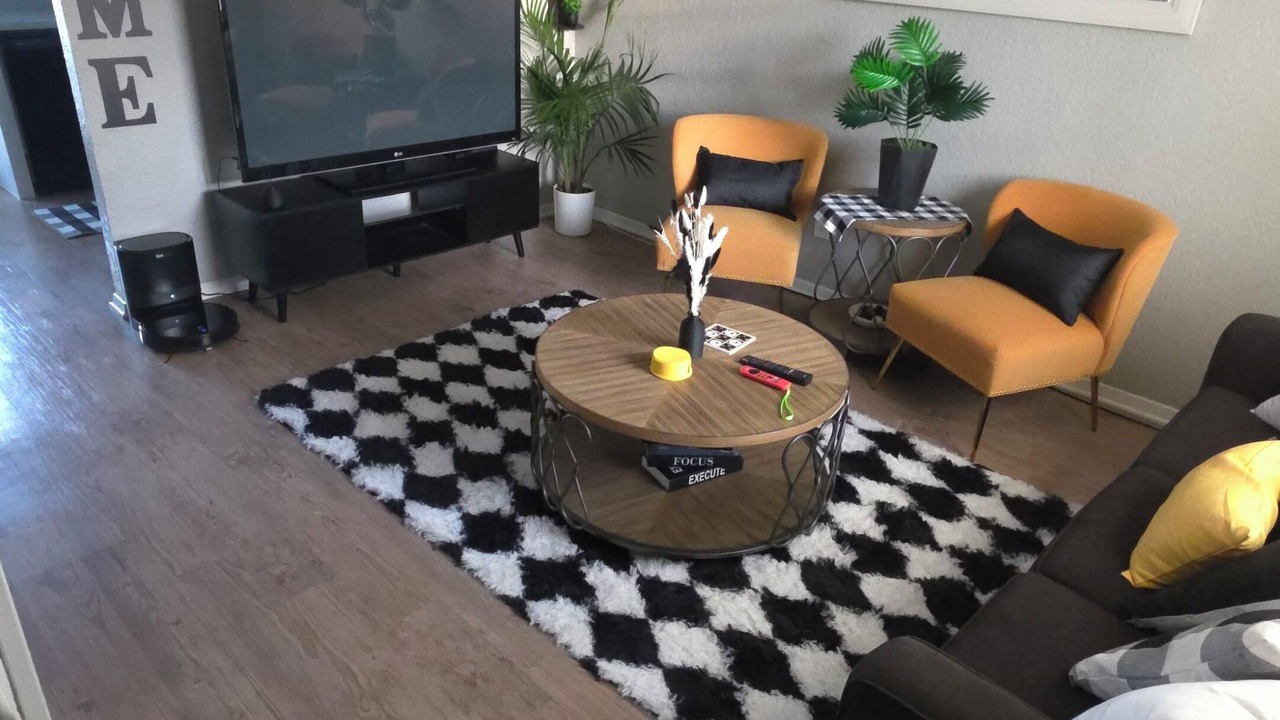 Photo of Livingroom in Addison