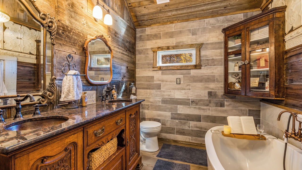 Photo of Bathroom in Coleman