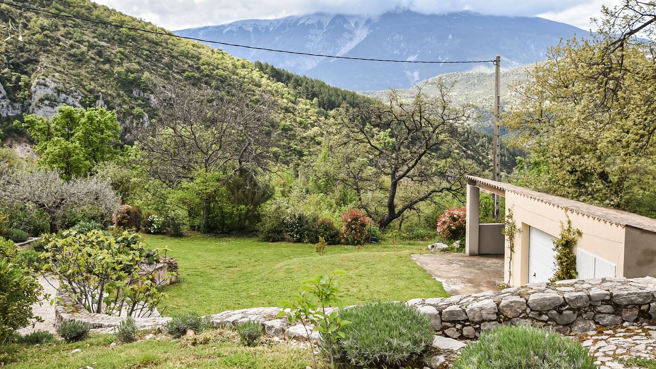 Photo of Bedroom in Plaisians
