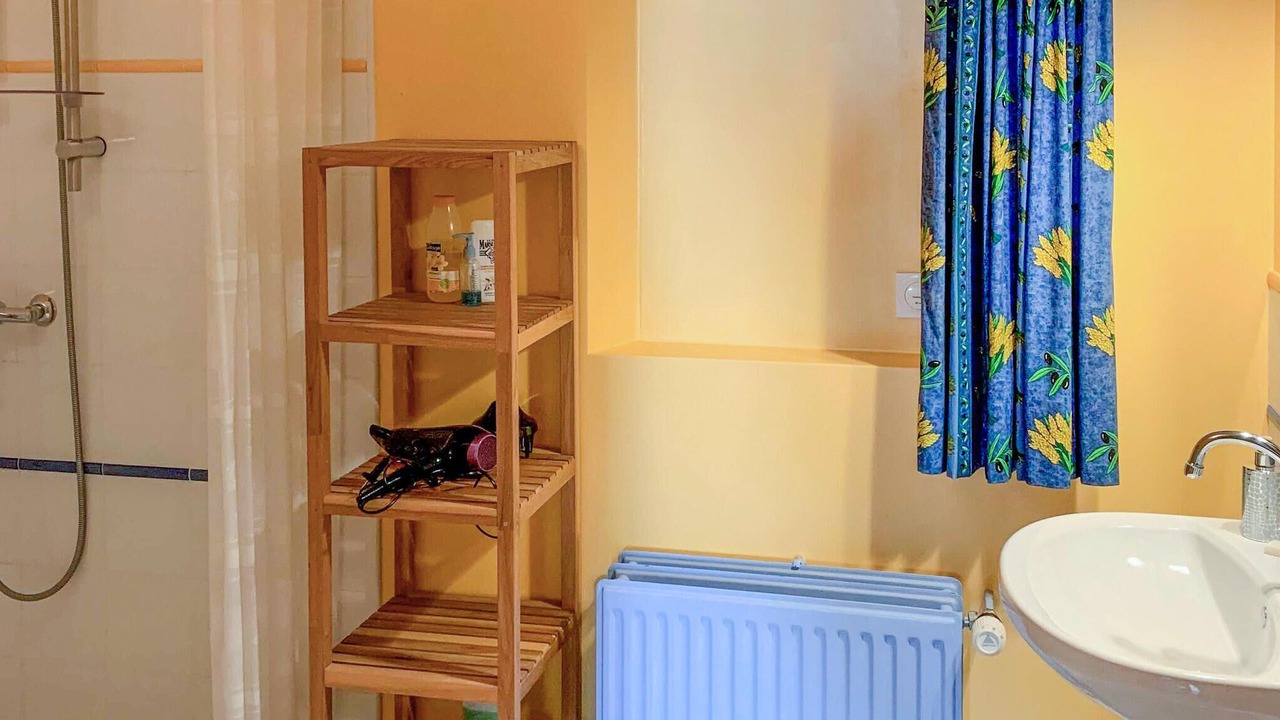 Photo of Bathroom in Plaisians