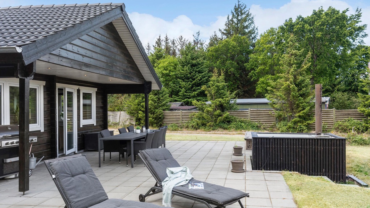 Photo of Others in Hojslev