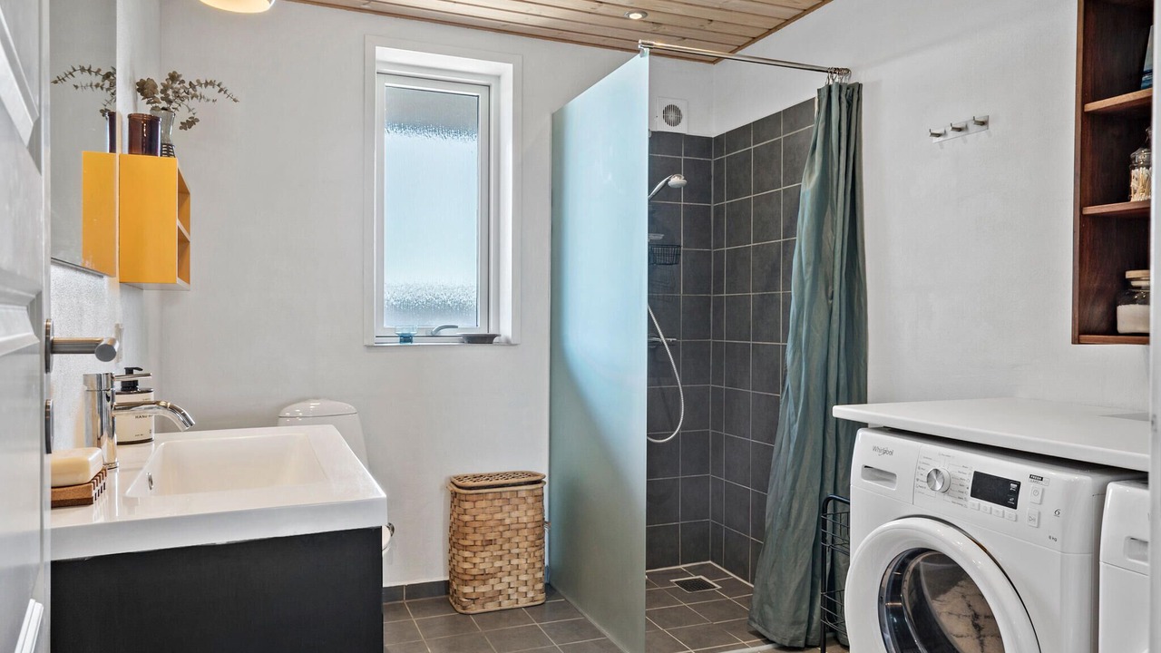 Photo of Bathroom in Trans