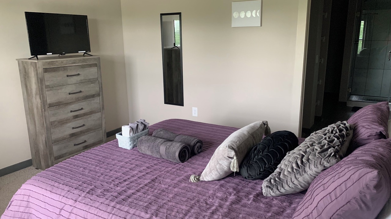 Photo of Bedroom in Pinch District