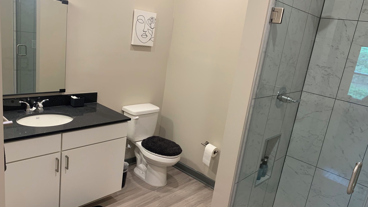 Photo of Bathroom in Pinch District