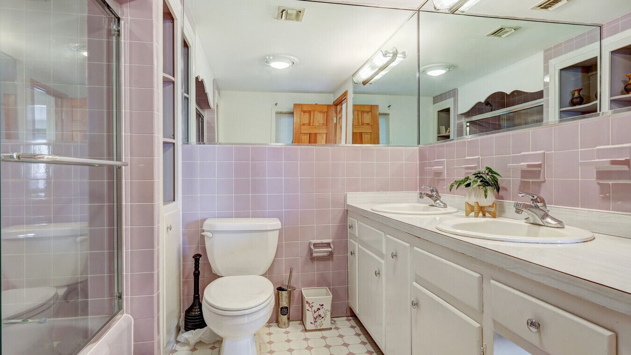 Photo of Bathroom in Waretown