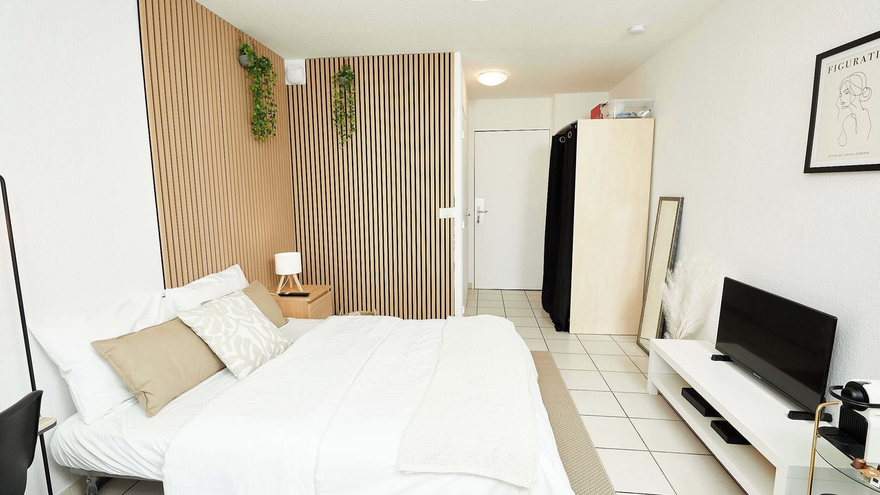 Photo of Bedroom in Hopitaux-Facultes