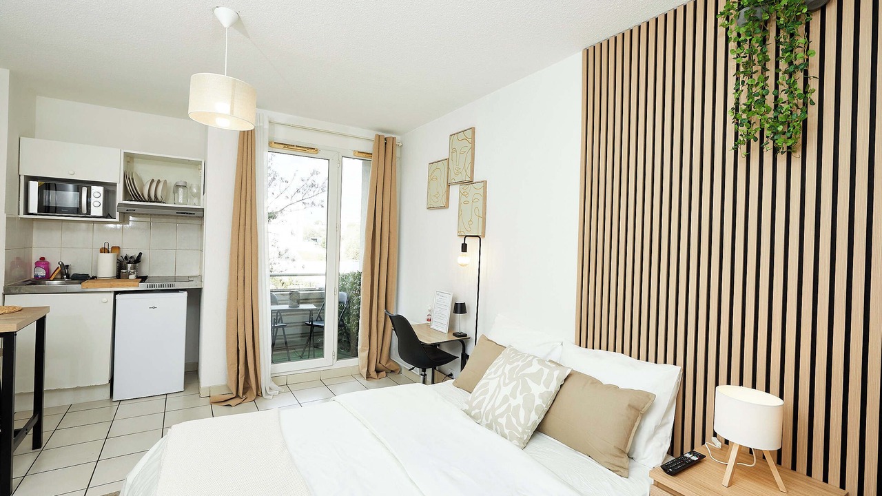 Photo of Bedroom in Hopitaux-Facultes