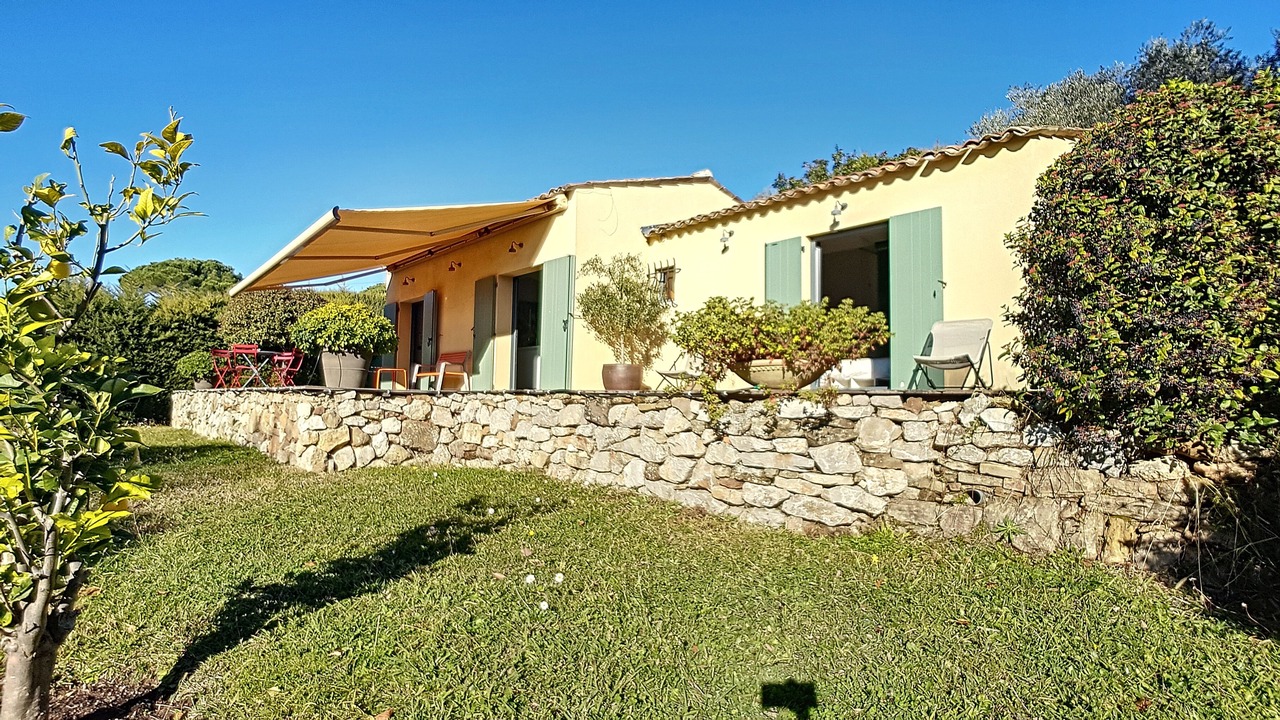 Photo of Patio Balcony in Saint-Jacques